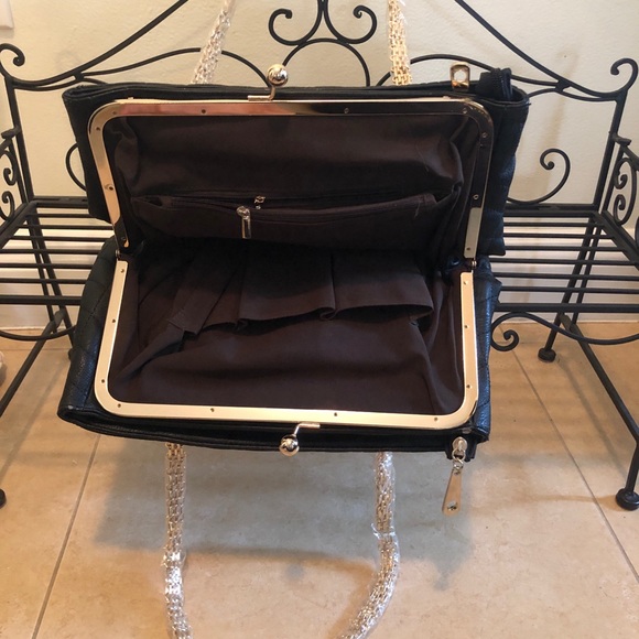 Purse - Picture 3 of 4